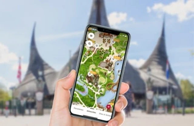 The official Efteling app showing the live park map